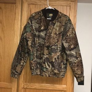 Cabela’s camo thinsulate hunting jacket